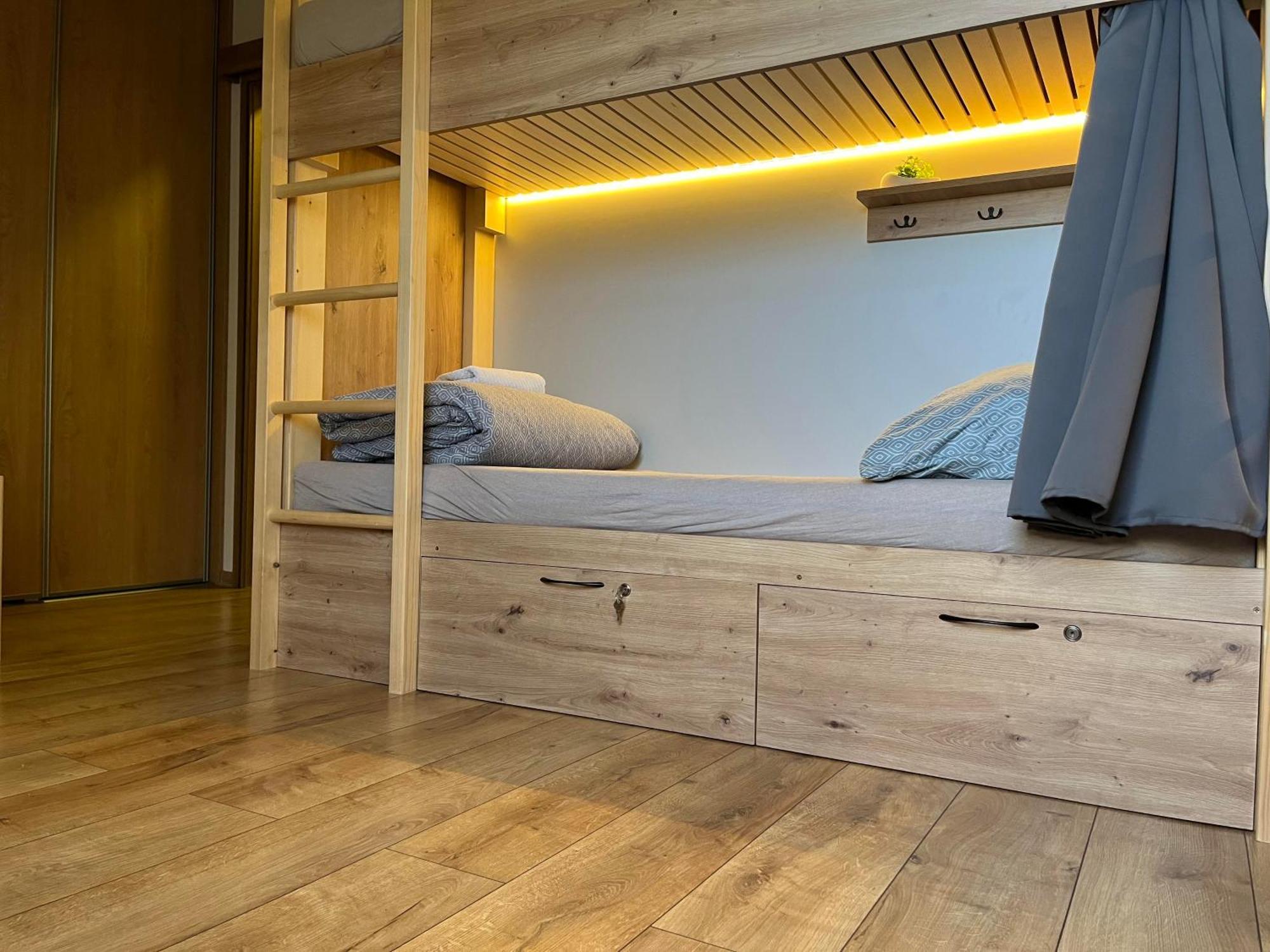 Sherpa'S Hostel High Tatras Štrbské Pleso 外观 照片