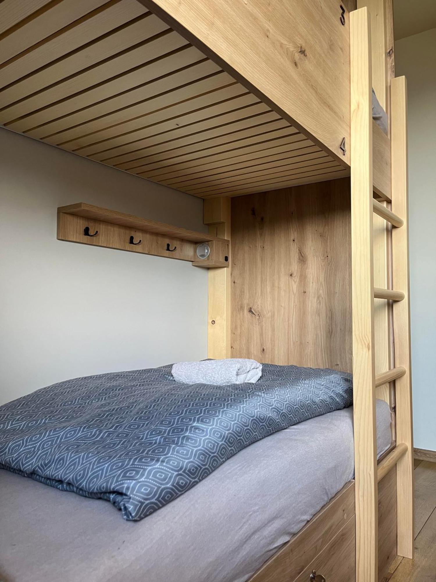 Sherpa'S Hostel High Tatras Štrbské Pleso 外观 照片
