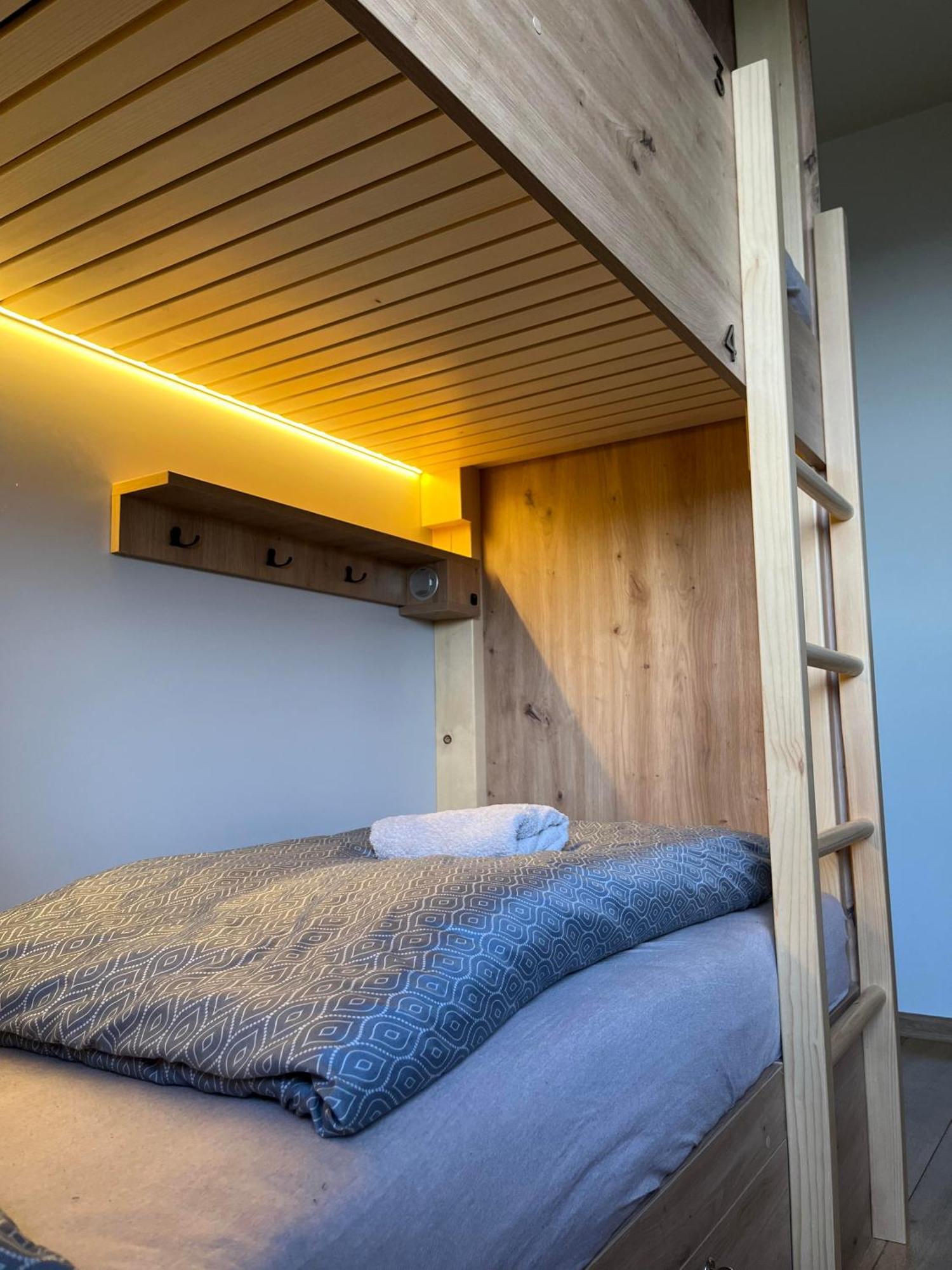 Sherpa'S Hostel High Tatras Štrbské Pleso 外观 照片